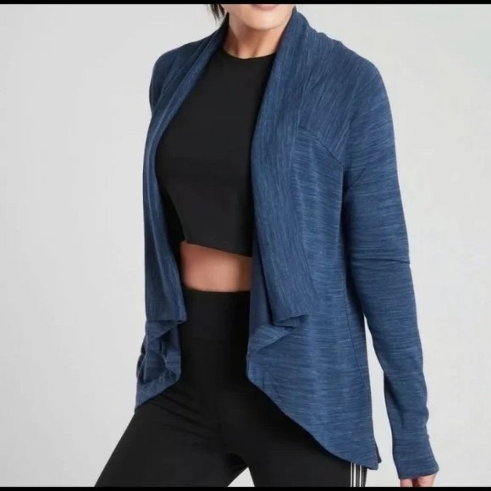 Athleta Nirvana Wear Two Ways Wrap blue heather small